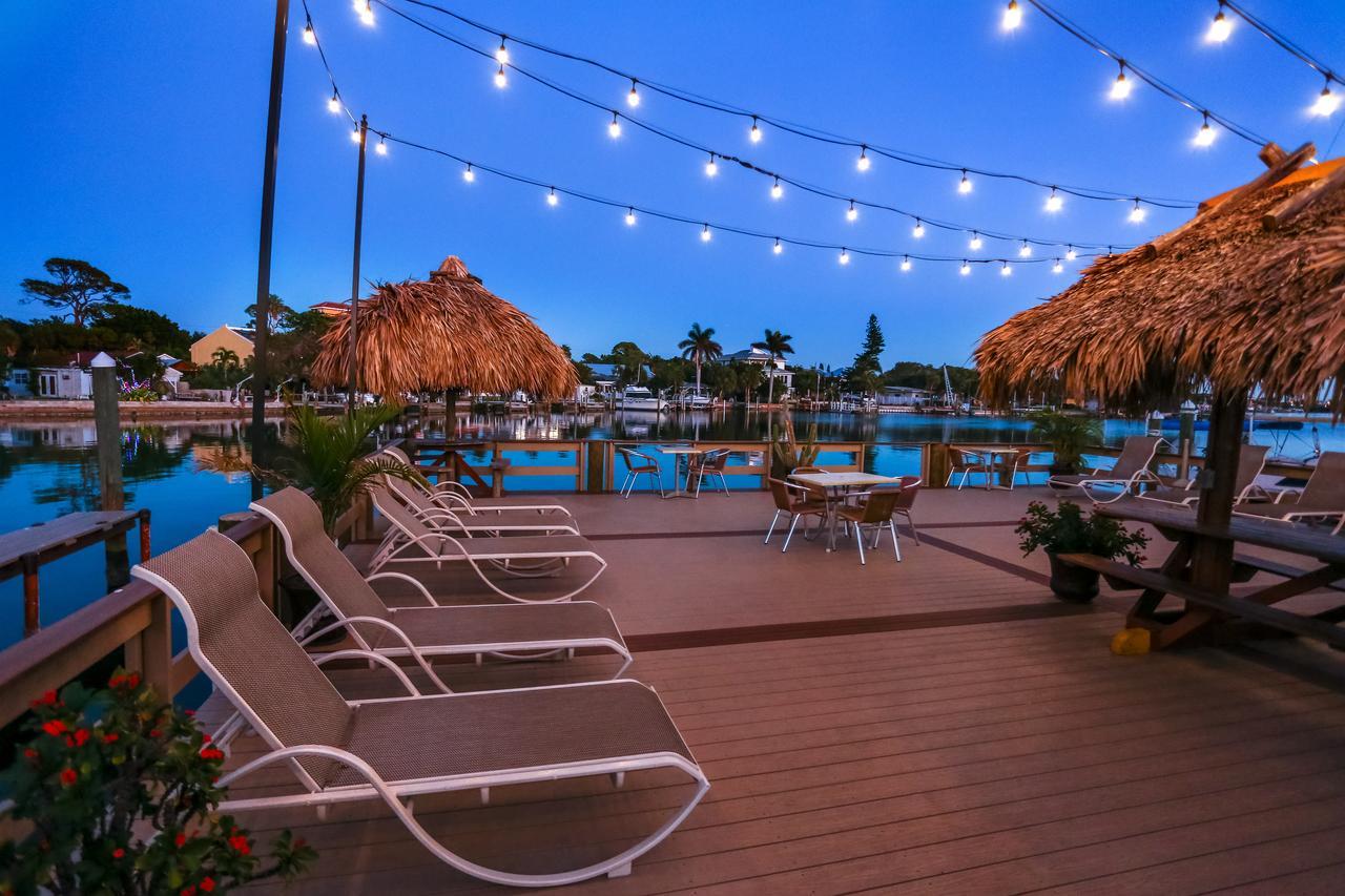Bay Palms Waterfront Resort - Hotel And Marina St. Pete Beach Bagian luar foto