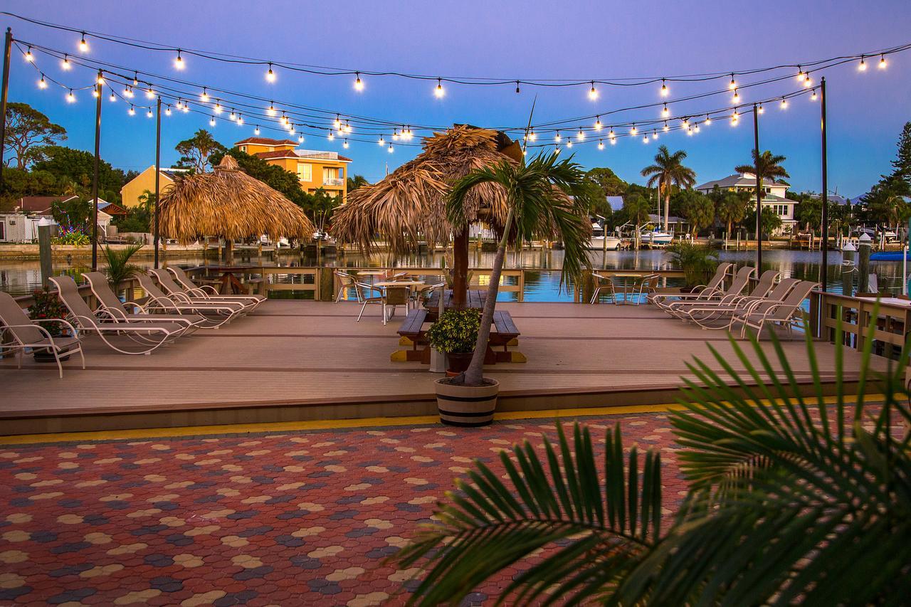 Bay Palms Waterfront Resort - Hotel And Marina St. Pete Beach Bagian luar foto