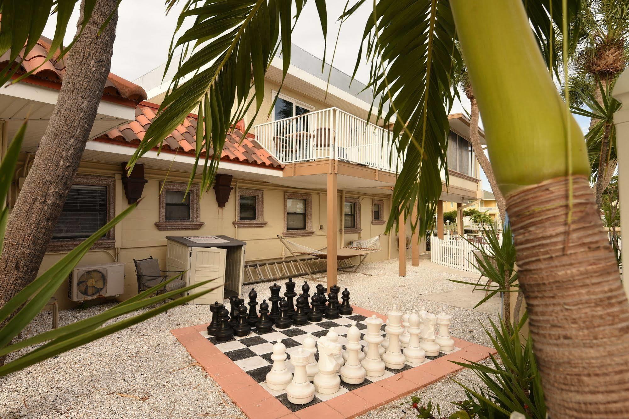 Bay Palms Waterfront Resort - Hotel And Marina St. Pete Beach Bagian luar foto