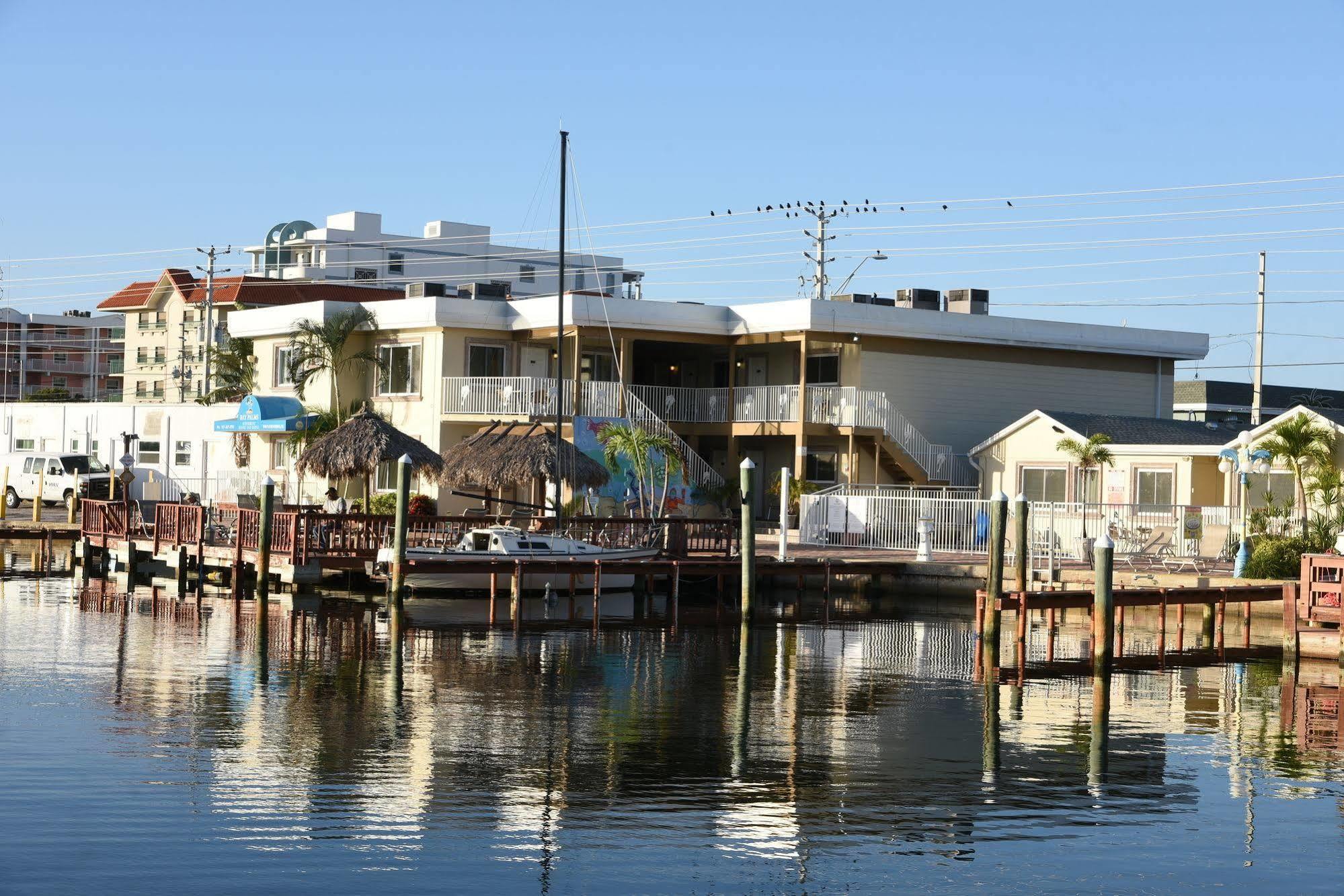 Bay Palms Waterfront Resort - Hotel And Marina St. Pete Beach Bagian luar foto
